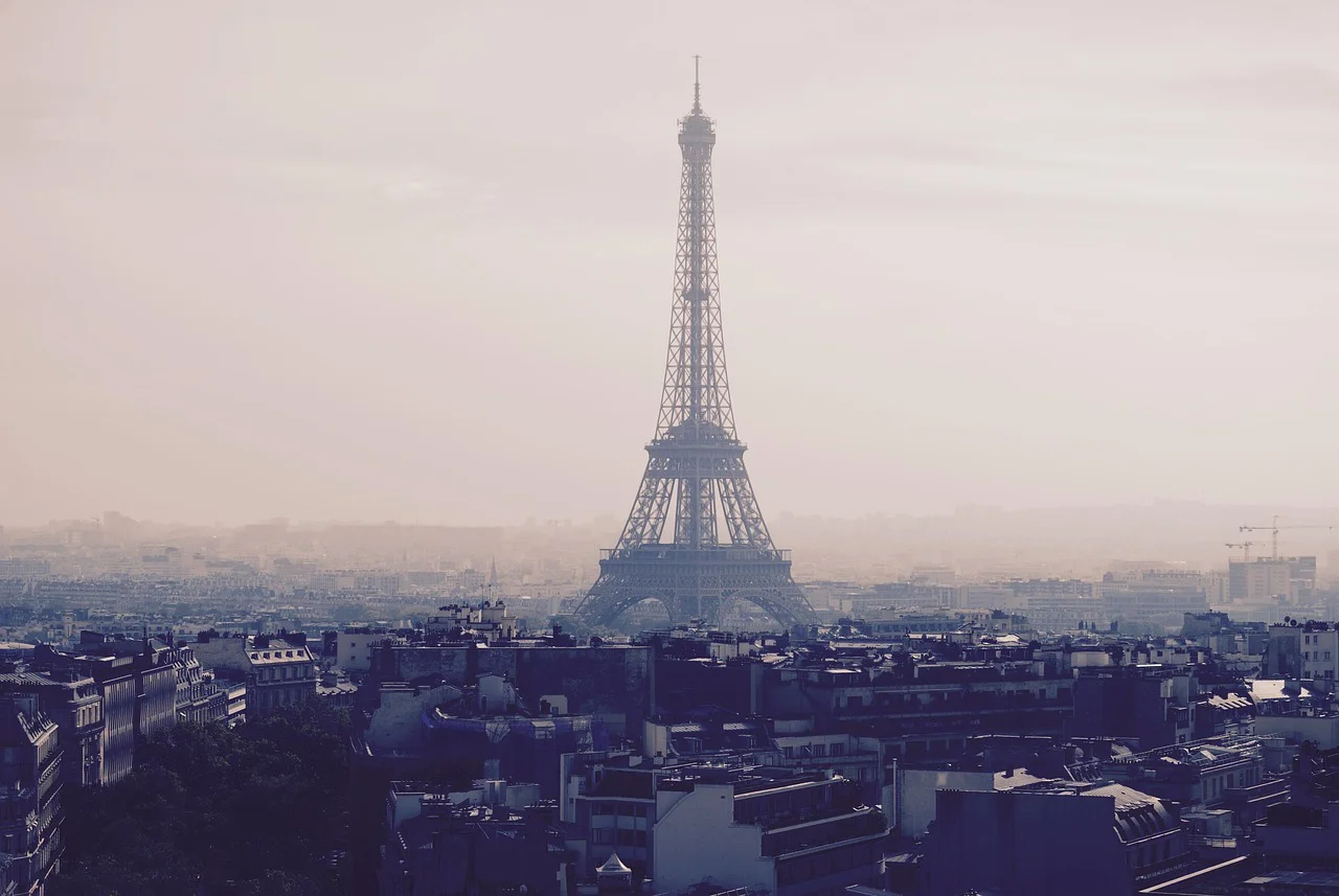 marietab92-paris-3974650_1280